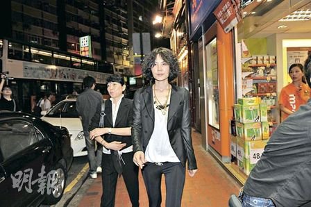 王菲诵经别戴思聪  戴蕴慧 撰文盼父亲风光上路