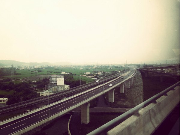 台湾现总人口_台湾身份证图片(2)