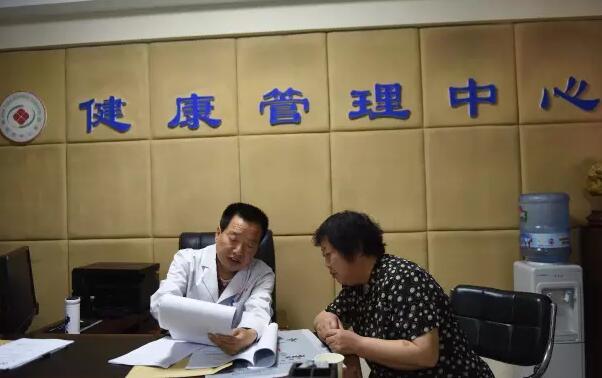 咸阳为30名 咸阳好人 及 道德模范 建健康档案