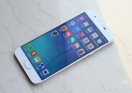 超窄边框按压指纹 三星A8000西安市场行情