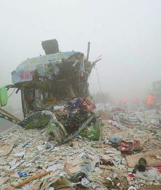 西安赴威海看房团青岛遇车祸 8死17伤(图)