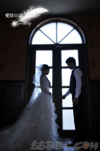 拍婚纱照如何选衣服