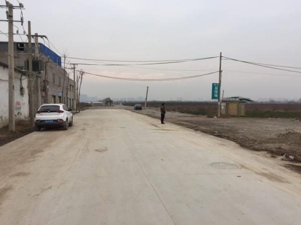 西安农民自费24万修路 国土局认定违建要求拆