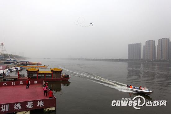 2015年陕西风筝节清明举行 将展示水上风筝特技