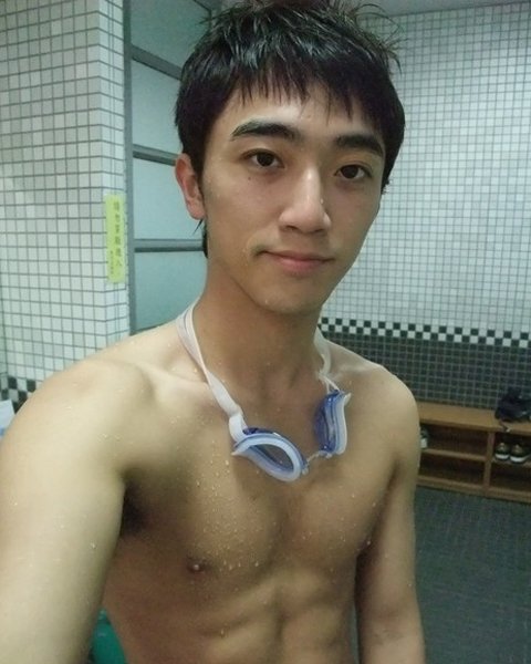 男裸体视频_初中男洗澡会干什么_我的丁丁图片