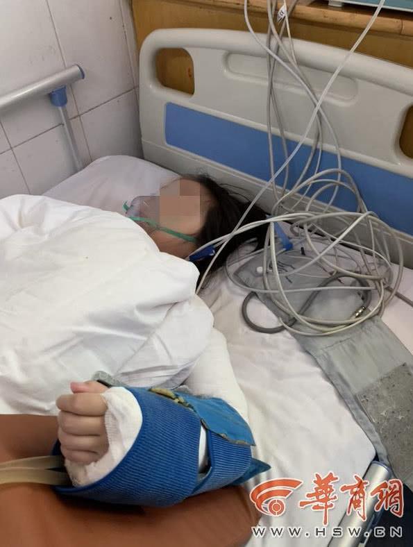 西安10岁女孩玩蹦床摔断骨头 医药费赔偿成难