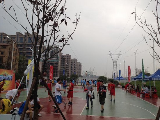 2014湘潭碧桂园首届社区篮球赛今日火热开启