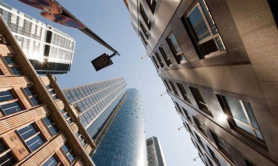 建立房地产发展长效机制 力促楼市平稳健康发