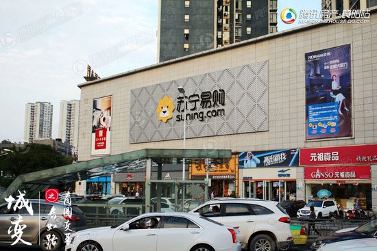 不客气地说,民发商业广场推动了长虹路商圈的建设和发展