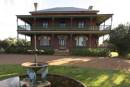 这些地方吓死你 盘点全球十大恐怖闹鬼建筑_频