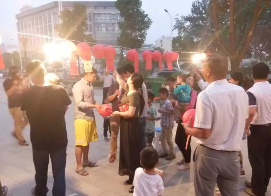 天赋最美全家福暨中秋猜灯谜活动圆满落幕_频