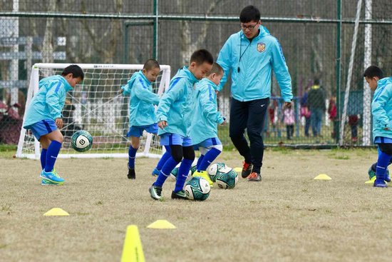 苏宁置业全国少儿足球夏令营全国招募正式启动