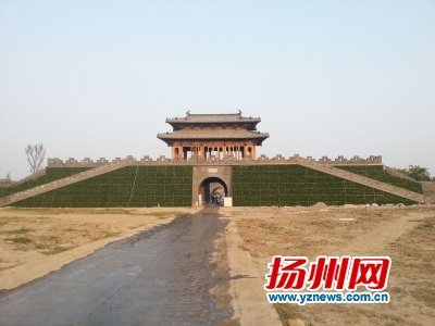 扬州最大乒乓球馆下月底完工 笼式足球场首亮