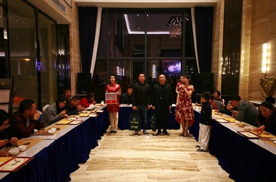 翡同凡享饕餮蟹宴 恒大翡翠华庭螃蟹品鉴会圆