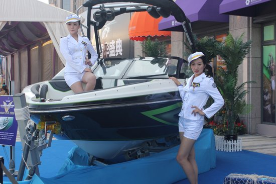 雅居乐国际海陆空震撼来袭逾千客户争睹大场