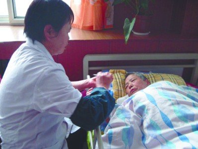 小型养老院持证护理员为零_频道-烟台