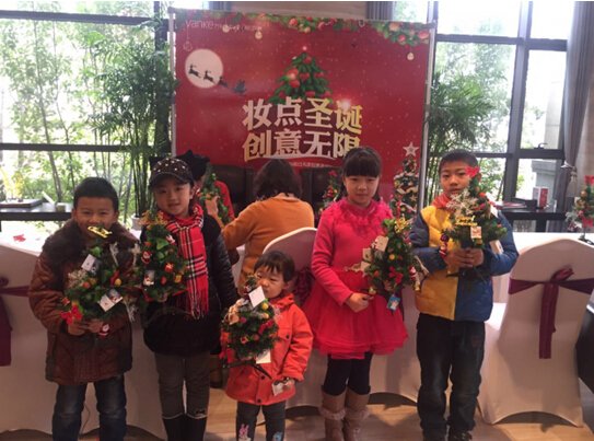 【万科假日风景】创意圣诞树DIY暖心上演_频