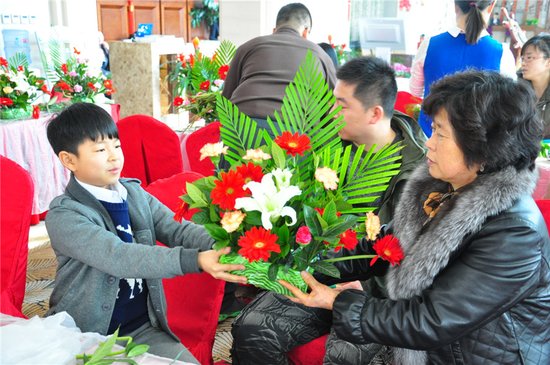美丽女神节 华明星海湾插花DIY活动浓情开启_