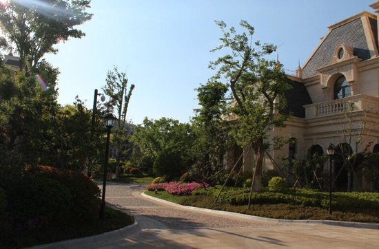 烟台高端别墅弘邦宝第独家冠名2015住博会_