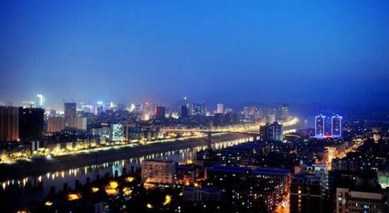 这一次来真的 88万方城市万象综合体登临宜昌