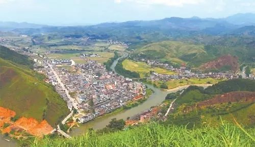 江华瑶族自治县各年gdp_动人心魄六十载 瑶城江华新崛起(3)