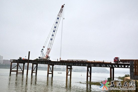益阳大桥最新进展:正在加紧施工