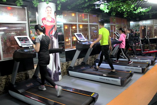 悦美斯国际健身会所首届健身交流大会欢乐落