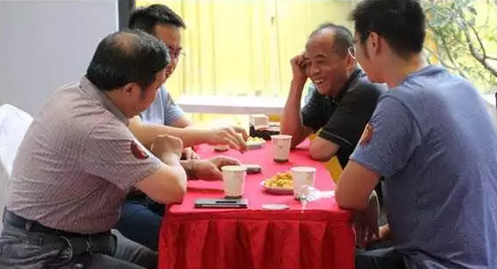 时间酝酿了幸福 见证家人们的每一次欢聚