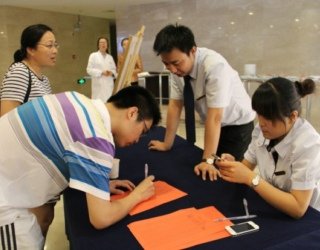 中南·世纪城精装豪宅推介会暨品牌签约仪式举