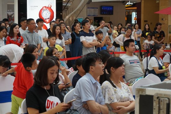 歌声阵阵奶香浓浓 《中国新歌声》泰州十强巡