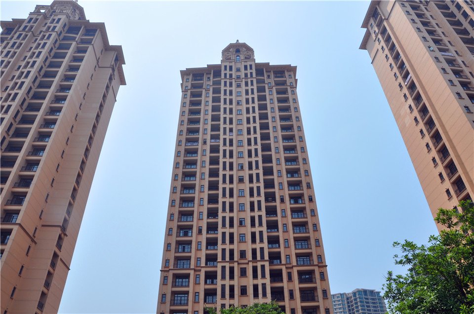 第一发布008期:零距离感受幸福 镇江媒体雅居