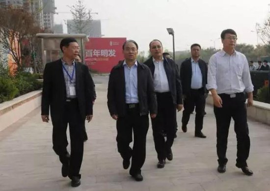 市、区领导陪同华润电力领导到明发世贸中心视