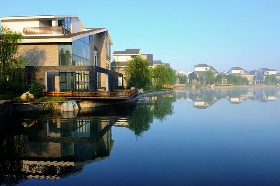 鸿嘉星城组团——西湖别院 水岸大宅独栋别墅