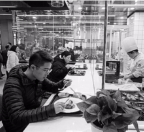 高颜值还可以刷脸吃饭 浙大食堂成网红
