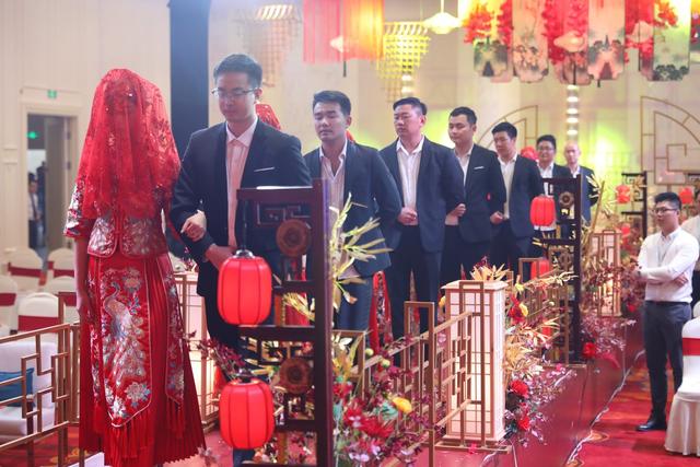 “家国同庆,爱满剡城”嵊州集体婚礼倡导新风尚