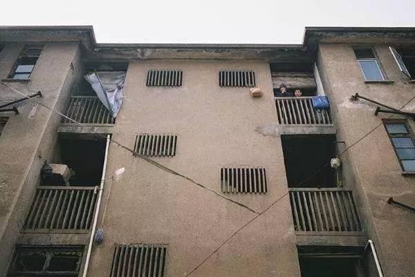 80平米装修设计_人均超过80平米(2)