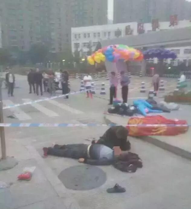 温州一学校门口氢气瓶爆炸 卖气球摊贩当场殒命