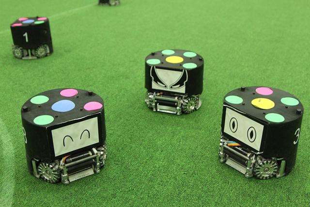 首届浙江省中学生机器人足球竞赛闭幕 杭二中