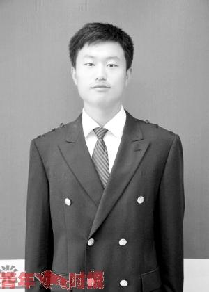 杭师大帅保安考上公务员 很多学生为他点赞