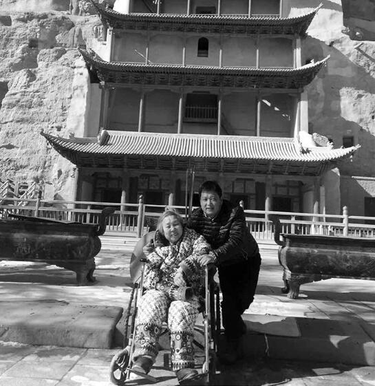 温州孝子20年行走36万公里 带母亲游遍大半个中国