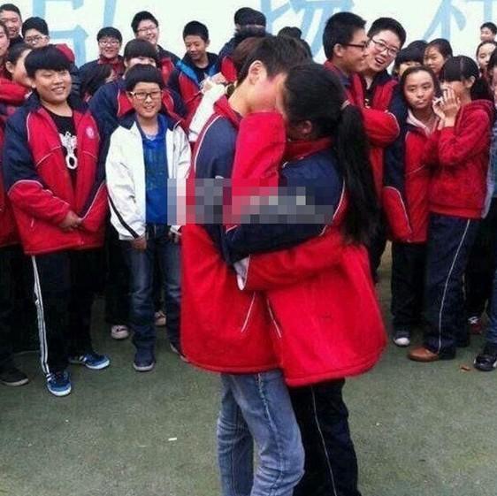 【网事如风】初中生接吻方式已无法直视