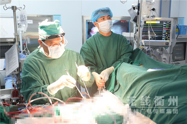 衢州市第一例微创心脏手术顺利完成