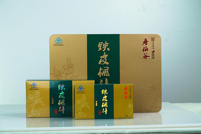 有效成分达14220毫克 这铁皮枫斗颗粒是怎么来的?