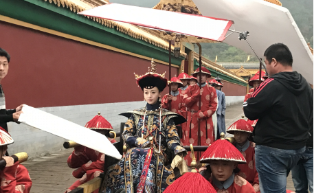 跟着《延禧攻略》游横店 免费领取同款明信片