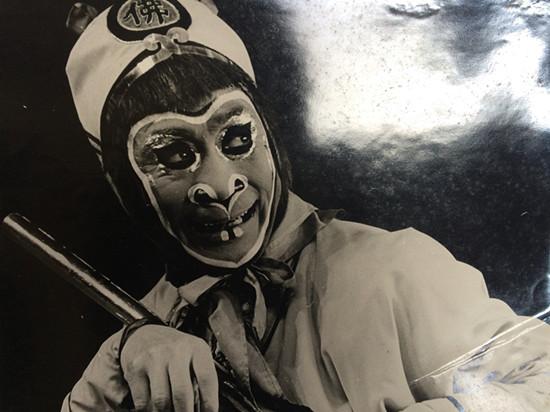 南派猴王六龄童病逝 病榻前依然动情演绎猴戏