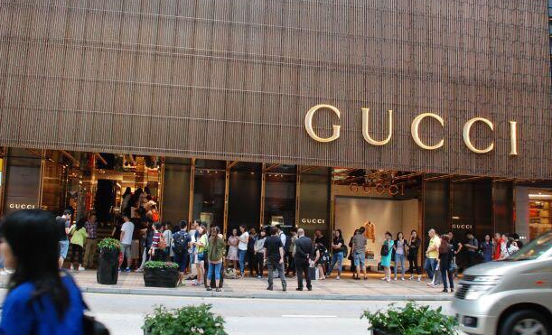 GUCCI杭州专柜今起打5折 奢侈品打折或成常态_大浙网_腾讯网