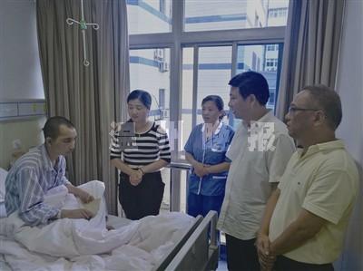 温州一协管员打击黑车遭报复 倒在了工作岗位上