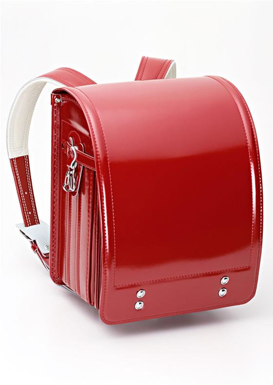 中国游客抢购价值5000元人民币一个的日本书包