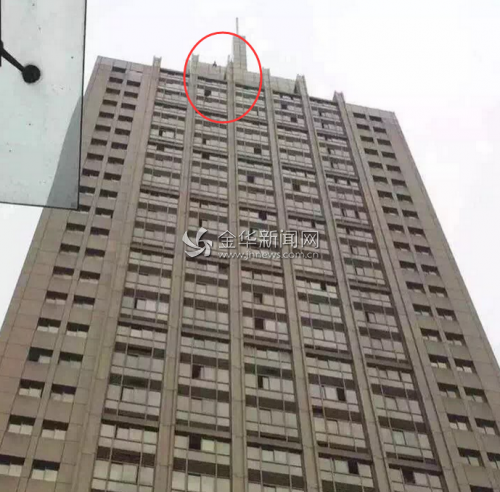 打工男因妻子突然失踪 想不开跳楼轻生获救