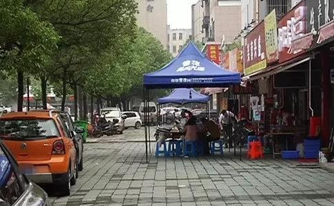 湖州某处夜宵热火朝天 楼上住户苦不堪言